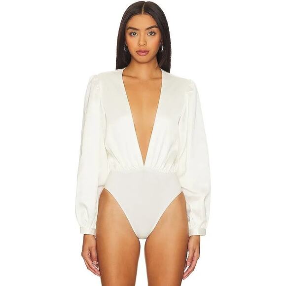 Superdown Tammie Satin Deep V Bodysuit Ivory White Size Small NWT - Picture 6 of 8